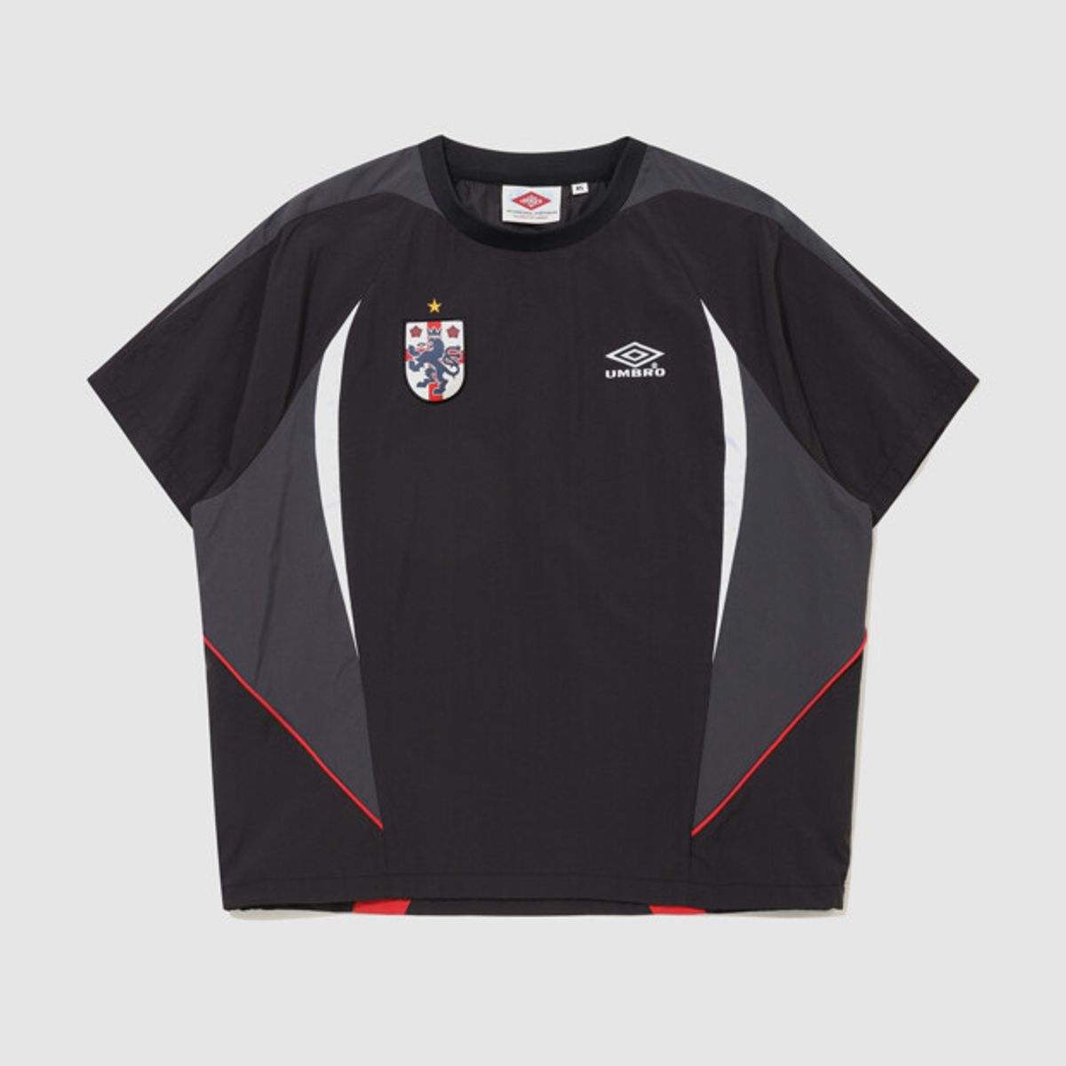 엄브로(UMBRO) HBL 풋볼 헤리티지 와펜 반팔 피스테 블랙 UR224CWT52