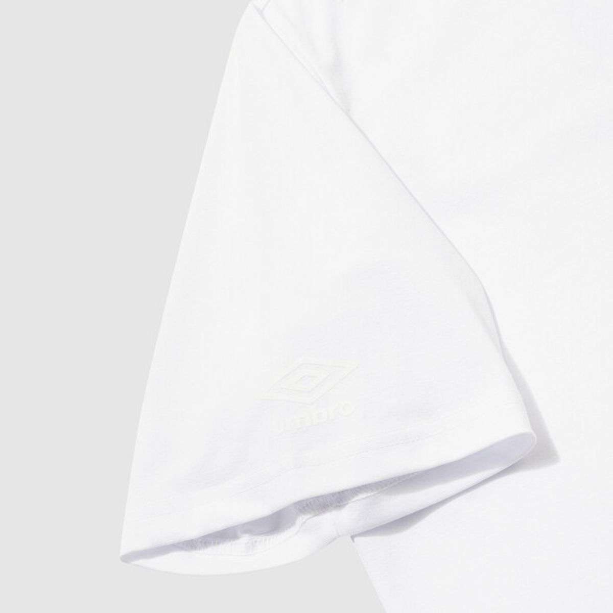 엄브로(UMBRO) [QUICK-DRY] 다이아몬드 이스케이프 바캉스 프레쉬 반팔 티셔츠 화이트 UR223CRS58