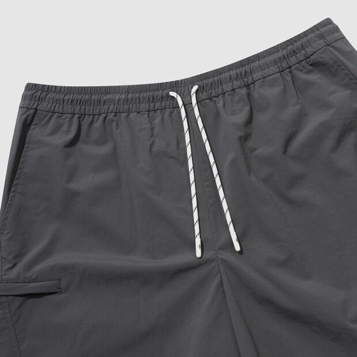 엄브로(UMBRO) 다이아몬드 이스케이프 나일론 스판 4.5부 반바지 차콜 UR213CHP52