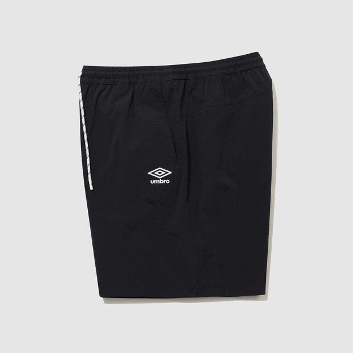 엄브로(UMBRO) 다이아몬드 이스케이프 나일론 스판 4.5부 반바지 블랙 UR213CHP52