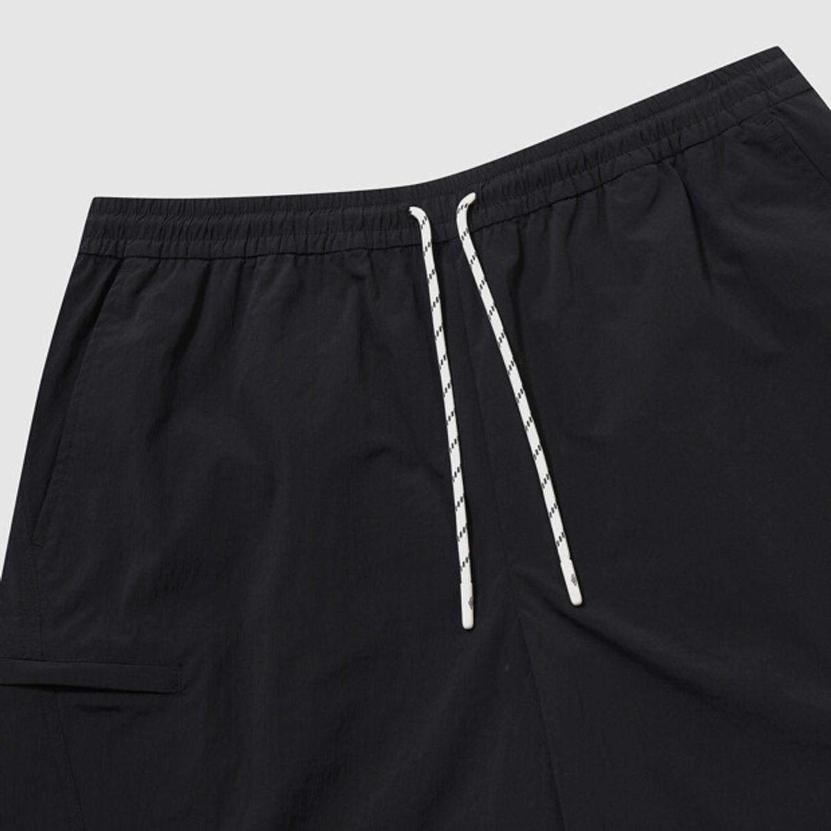 엄브로(UMBRO) 다이아몬드 이스케이프 나일론 스판 4.5부 반바지 블랙 UR213CHP52