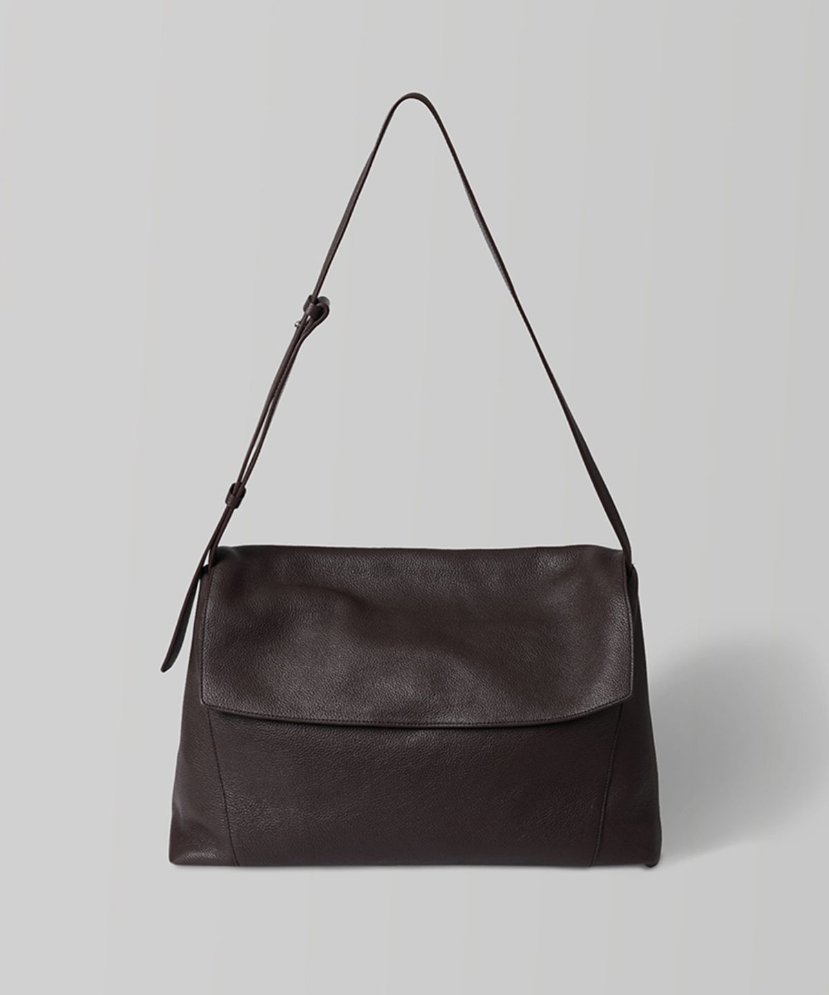 108파운드(108POUND) Wide Flap Shoulder Bag_Dark Brown