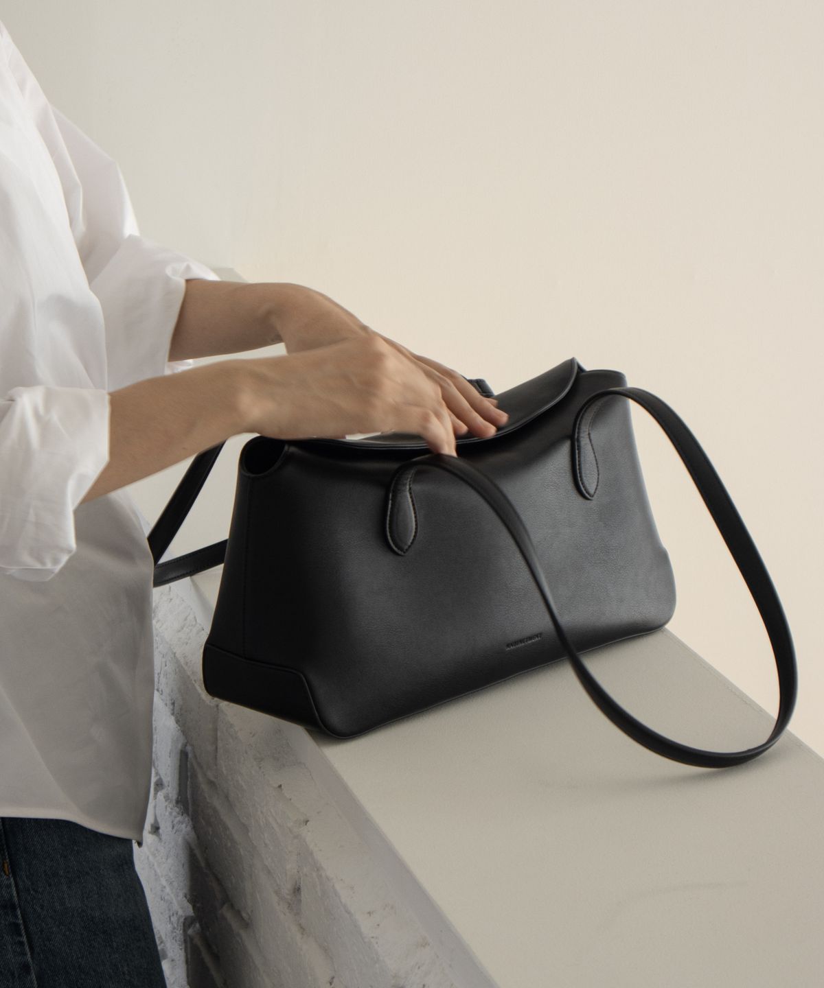 캐비닛먼트(KABINETMENT) Atmo flap bag_2colors