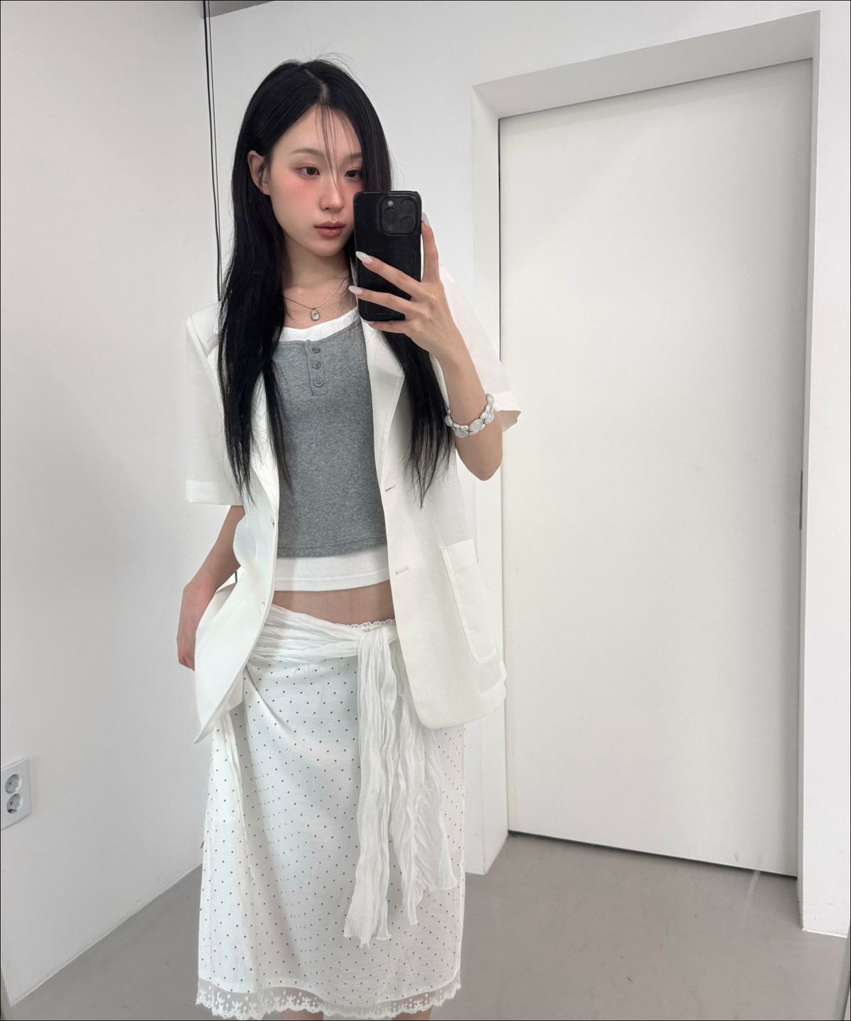 미쏘(MIXXO) 레이어드 슬리브리스_MIWHNG731A