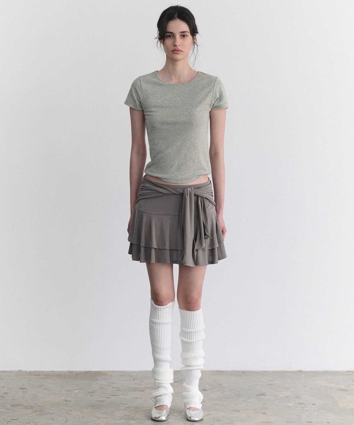 앤니즈(ANDNEEDS) Amalfi ruffle wrap skirt (mocha)
