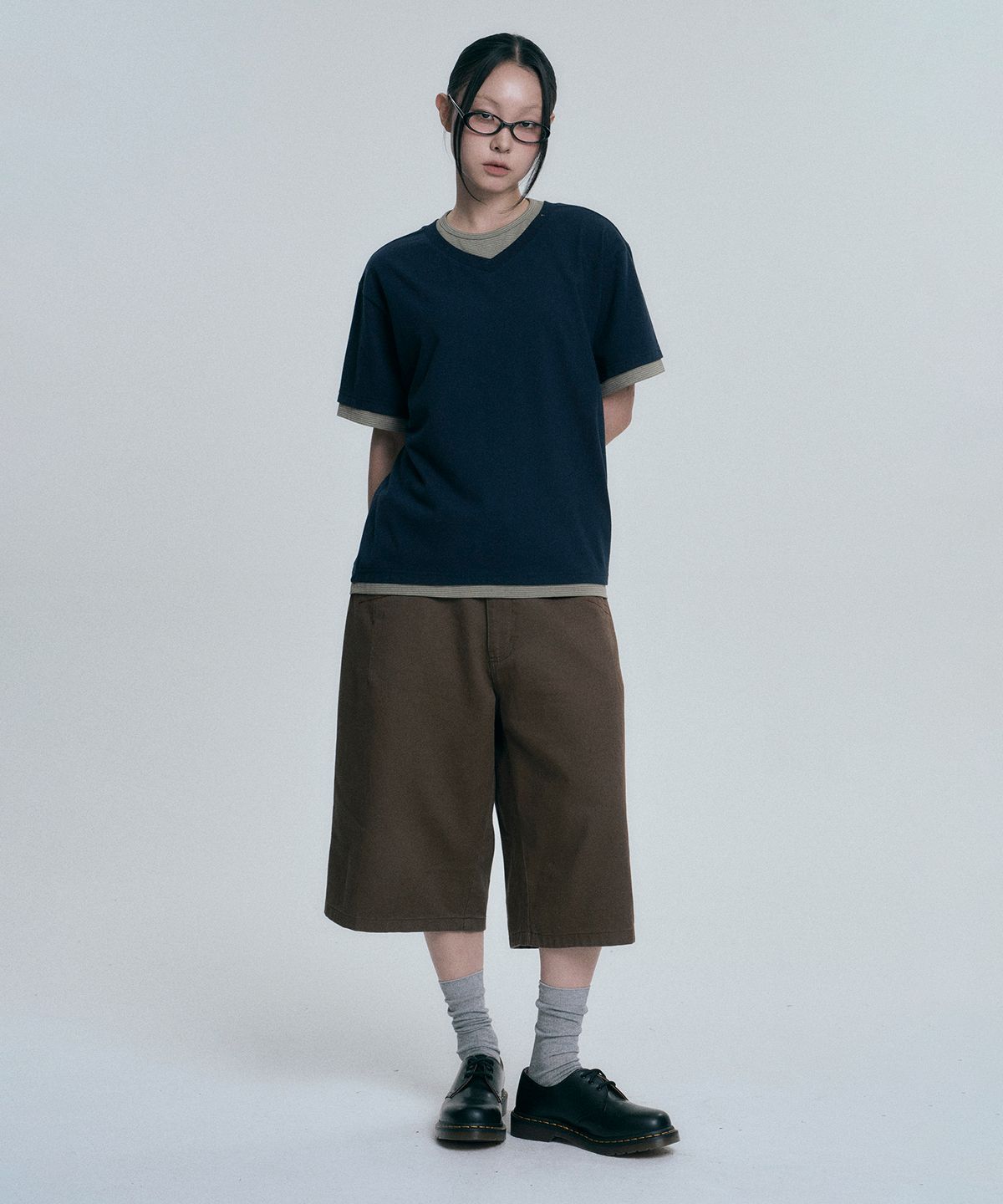엠오오(MOO) 레이어드 브이넥 반팔티 - 네이비