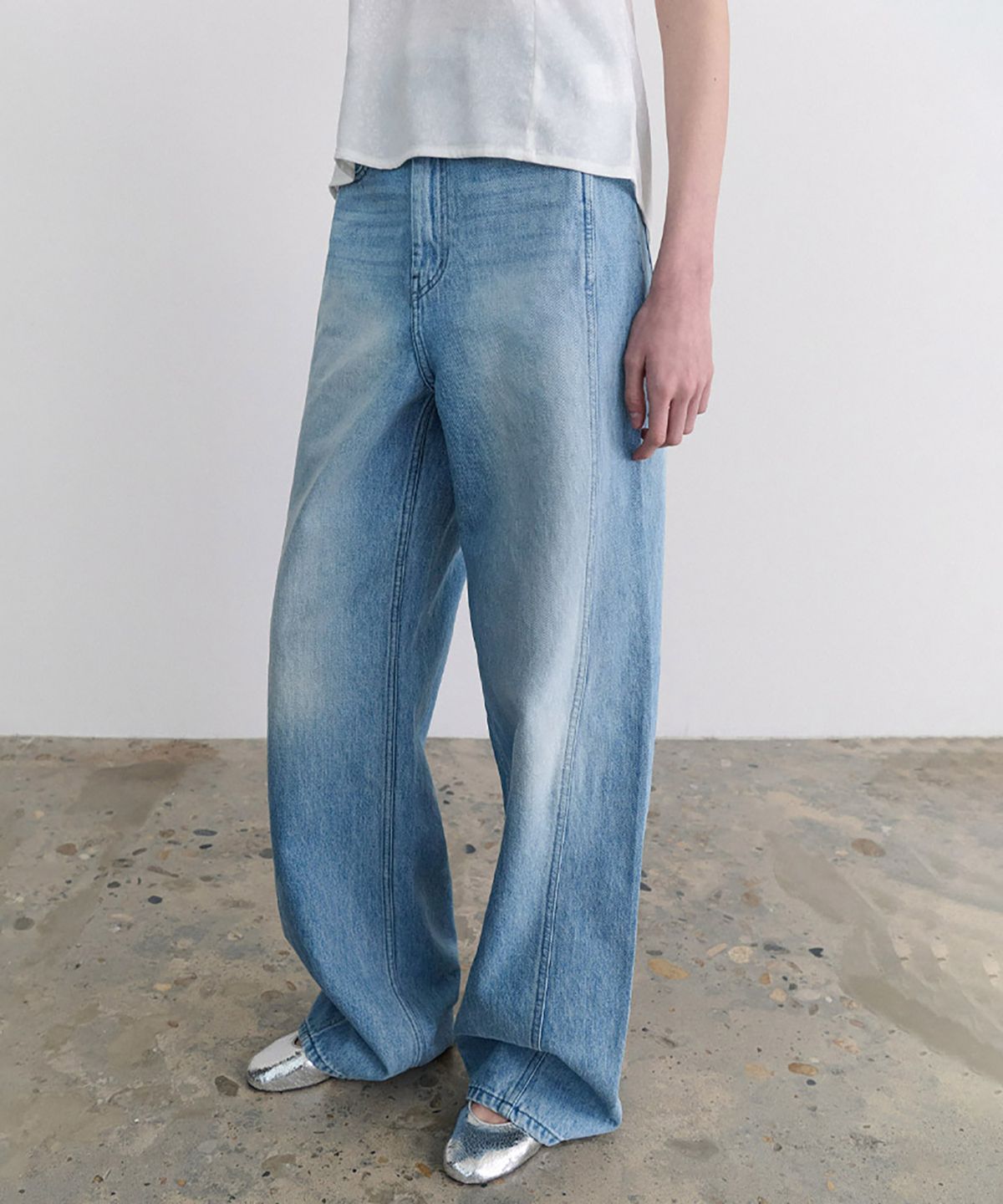 앤니즈(ANDNEEDS) Erra line wide pants (light blue)