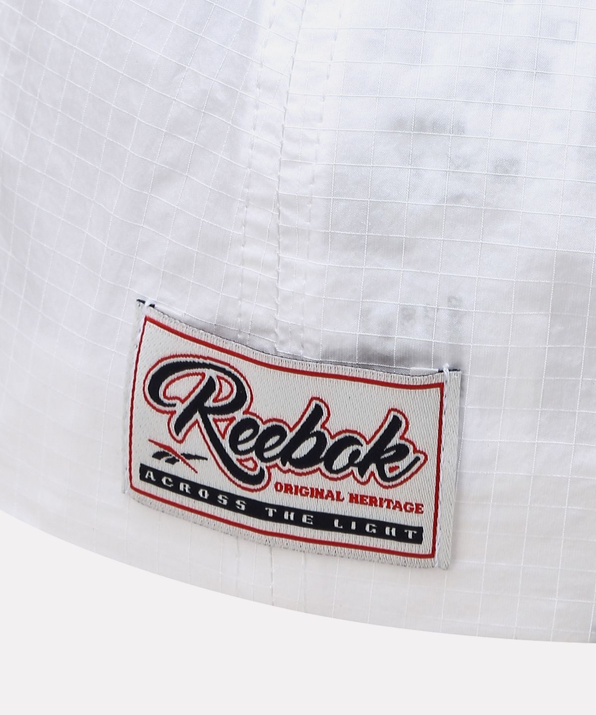 리복(REEBOK) 어센틱 로고 나일론 볼캡 - 오프 화이트