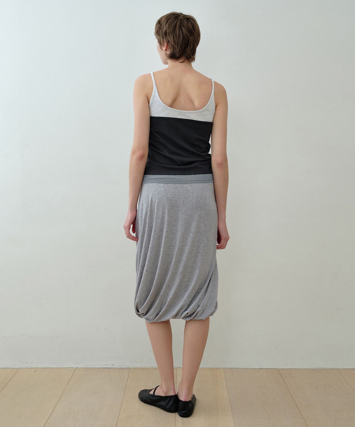 시메트릭 퍼센트(SYMMETRICPERCENT) Tri-Color Sleeveless / Charcoal