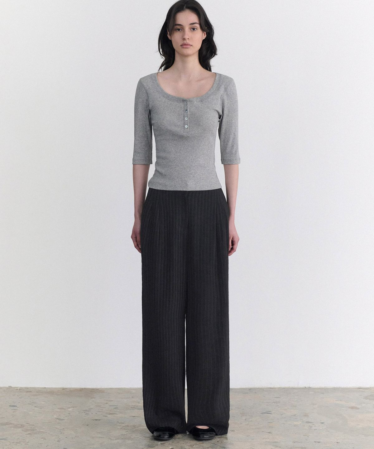 앤니즈(ANDNEEDS) Parco two tuck pants (black)