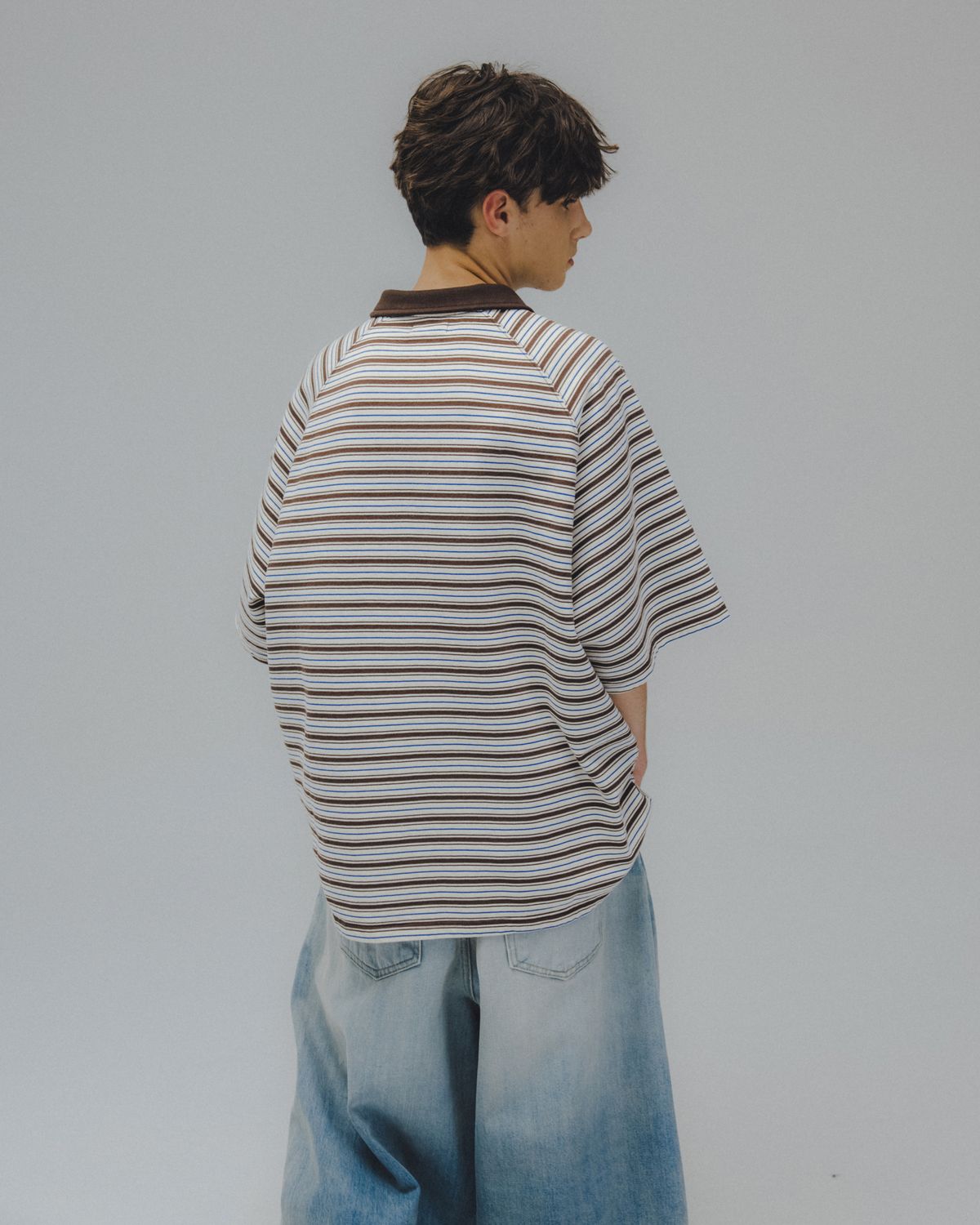 앵글런(ANGLAN) Striped Raglan Half-Zip Polo - Brown
