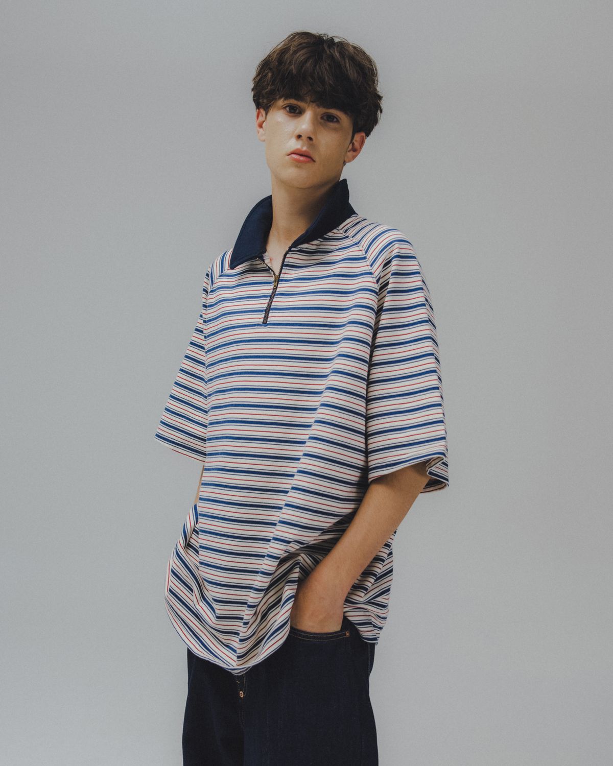 앵글런(ANGLAN) Striped Raglan Half-Zip Polo - Navy