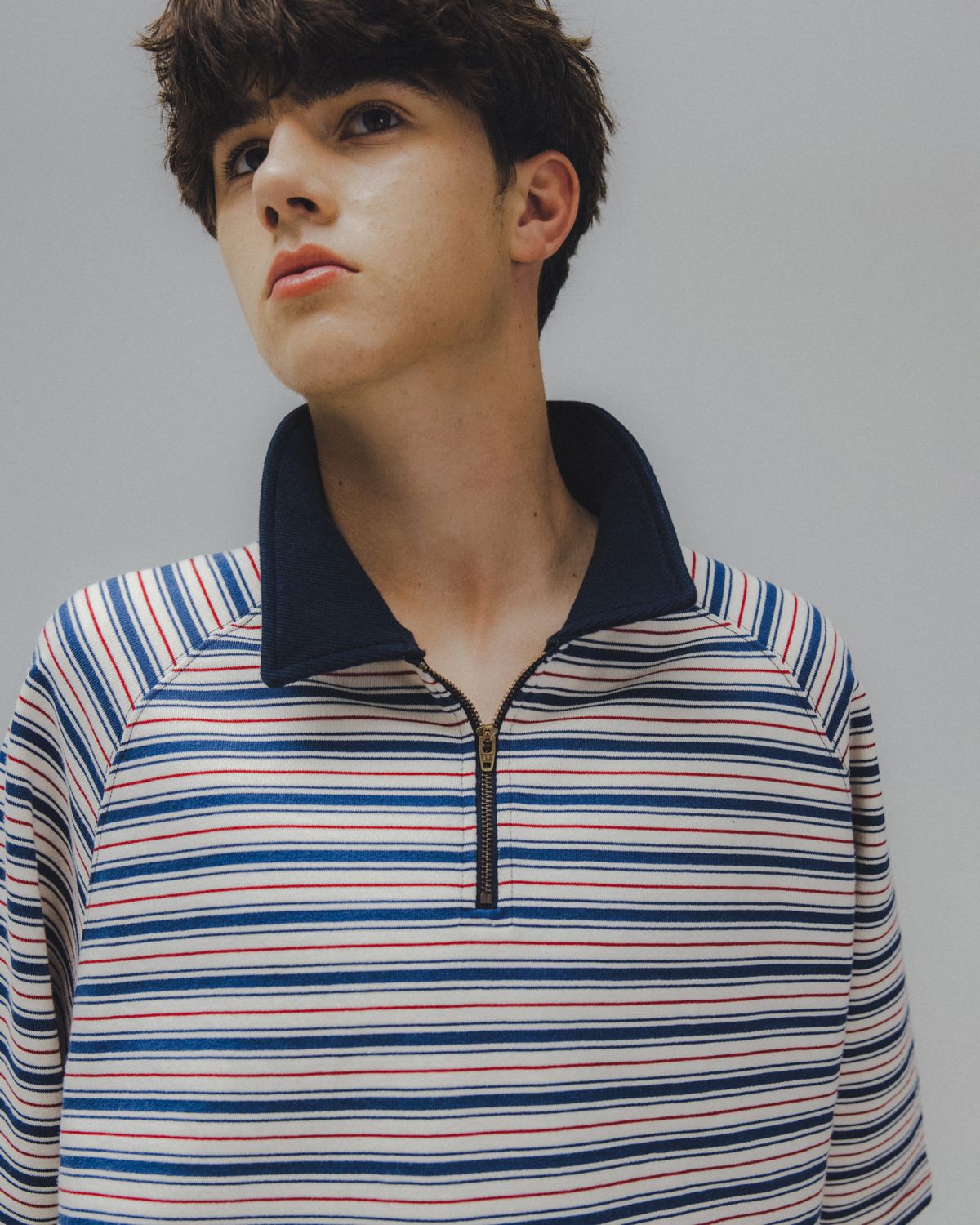 앵글런(ANGLAN) Striped Raglan Half-Zip Polo - Navy