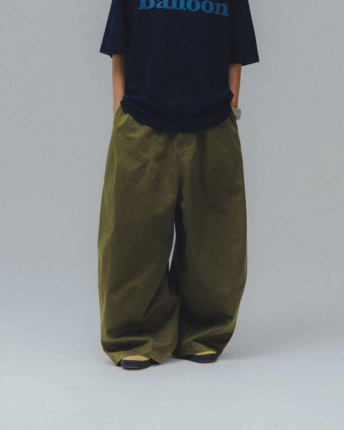 앵글런(ANGLAN) Washed Balloon Pants - Khaki