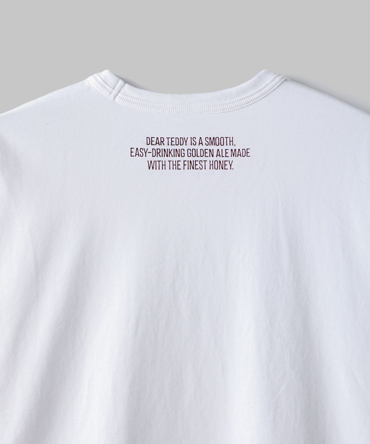 두기스 서플라이 컴퍼니(DOOGIES SUPPLY CO) Classic Short Sleeve DT Beer Bear Tee