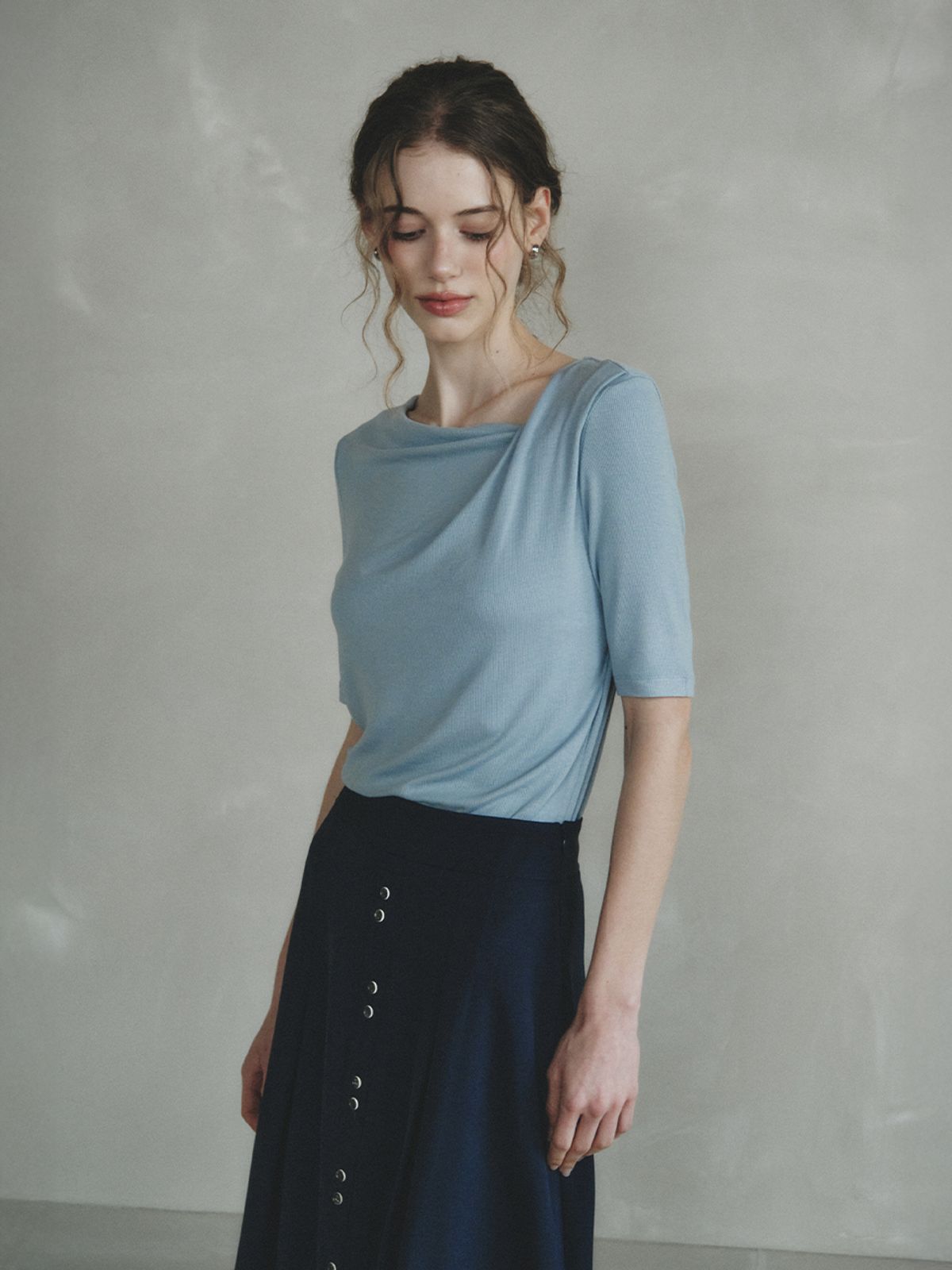 르니나(LENINA) LOREN drape neck t-shirt_SKY BLUE