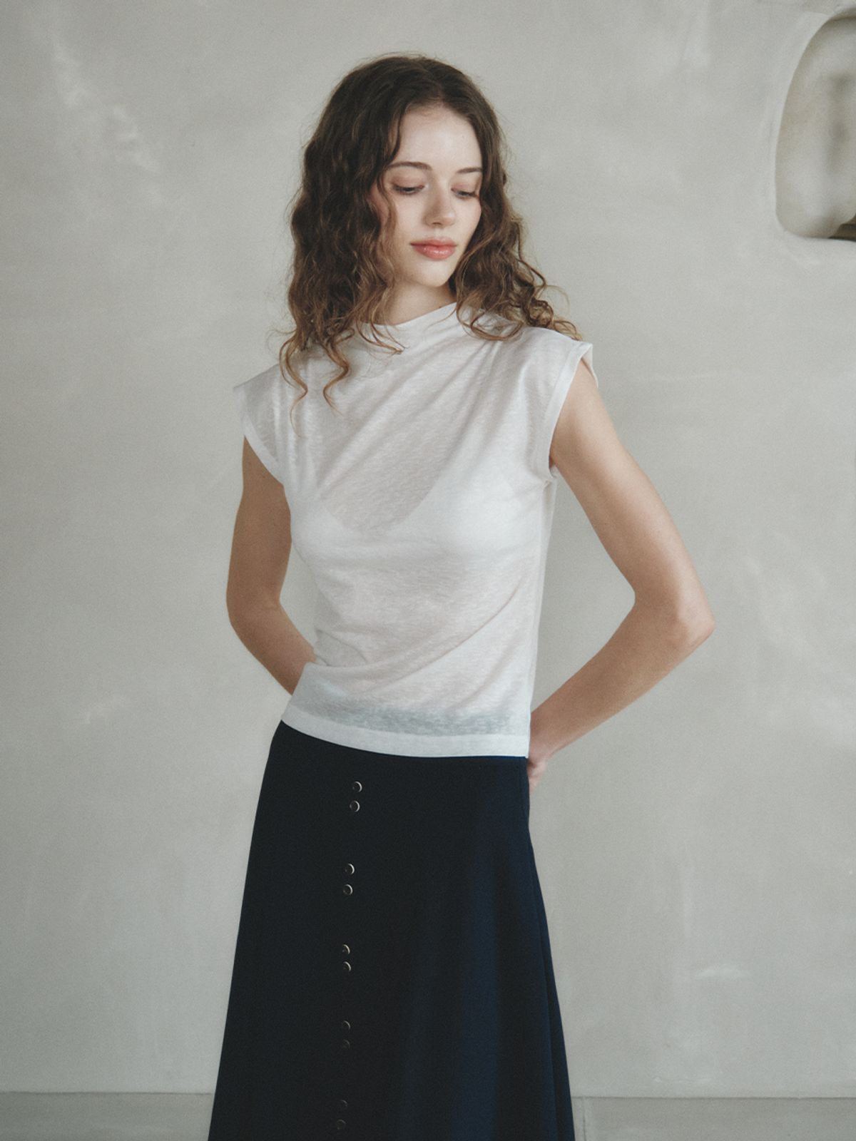 르니나(LENINA) MARGARET half turtleneck T-shirt_IVORY