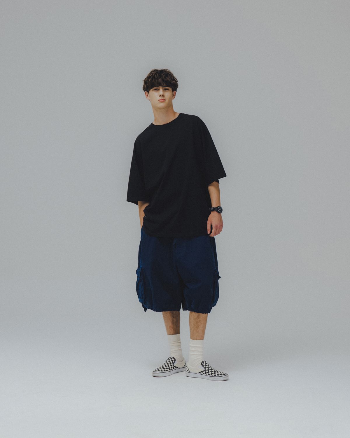 앵글런(ANGLAN) Essential Layer Half Tee - Black