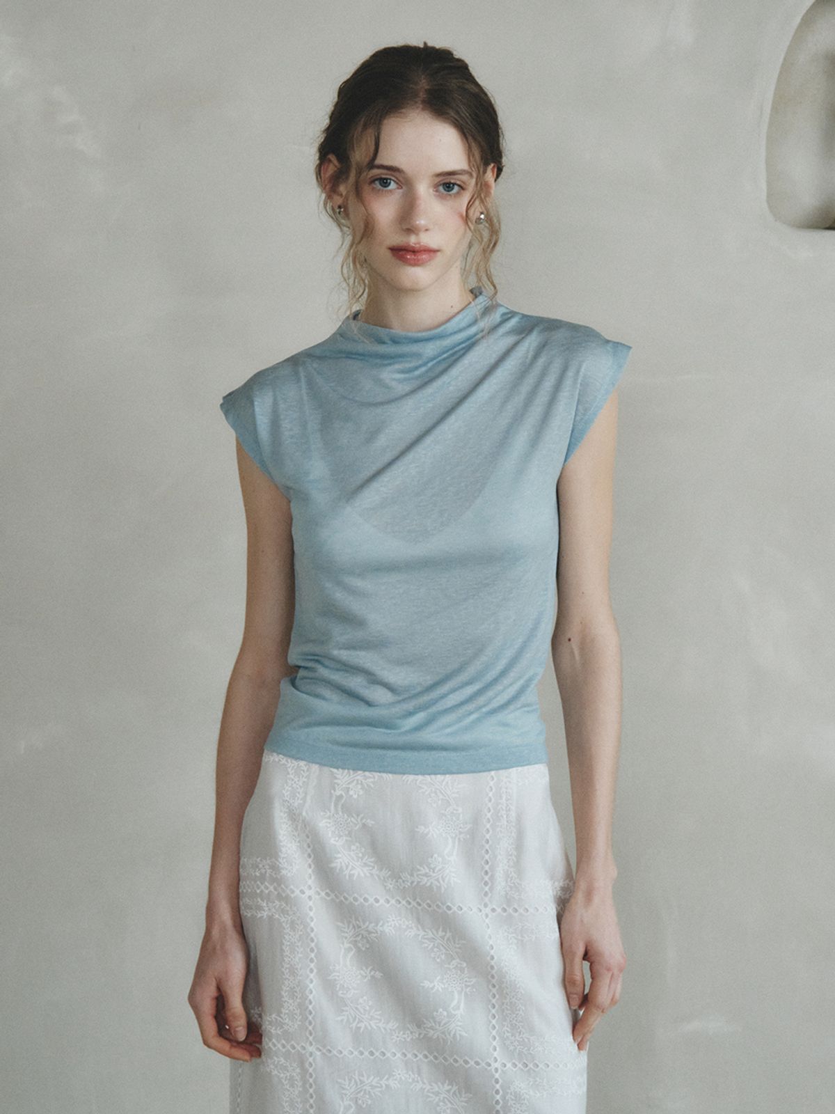 르니나(LENINA) MARGARET half turtleneck T-shirt_SKY BLUE