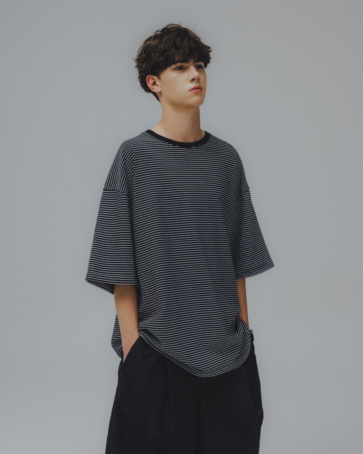 앵글런(ANGLAN) Essential Layer Half Tee - Striped