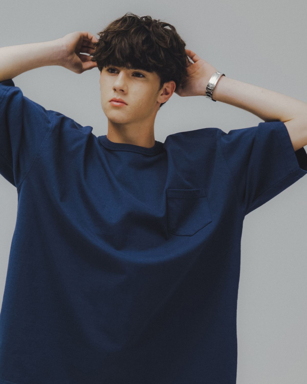 앵글런(ANGLAN) Essential Pocket Half Tee - Navy