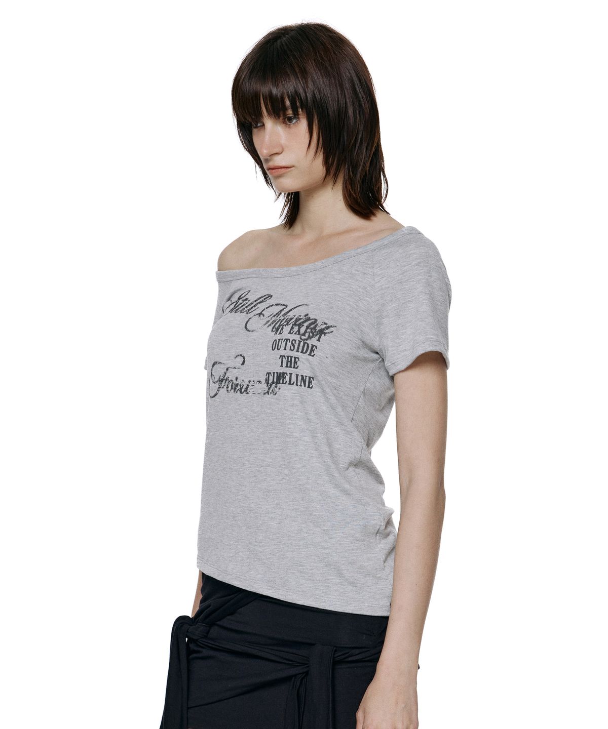 락케이크(ROCKCAKE) Off Shoulder Script Top - Gray