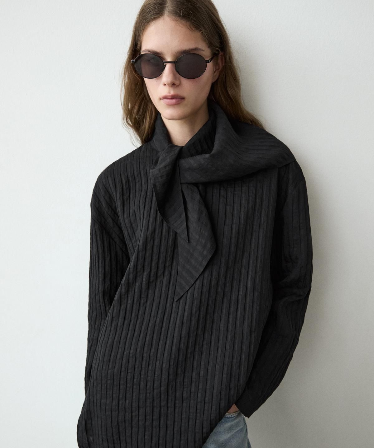 마시모두띠(MASSIMO DUTTI) 리넨 스트라이프 스카프 디테일 셔츠
