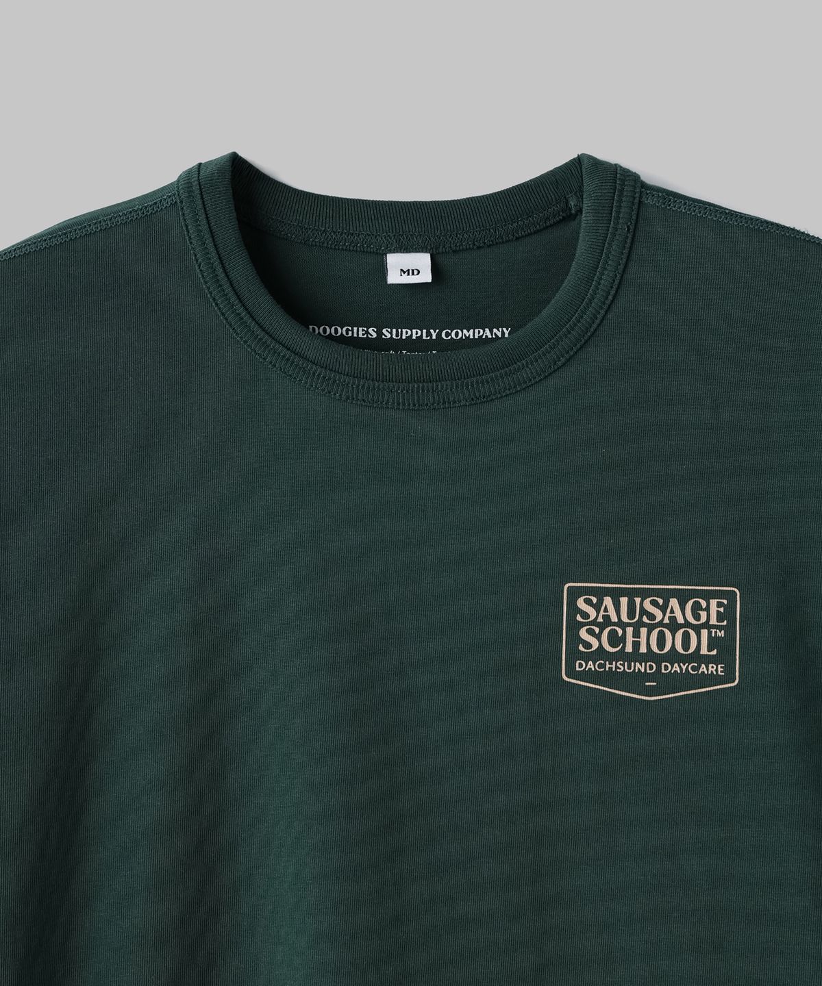 두기스 서플라이 컴퍼니(DOOGIES SUPPLY CO) Loose Short Sleeve SS School Emblem Tee