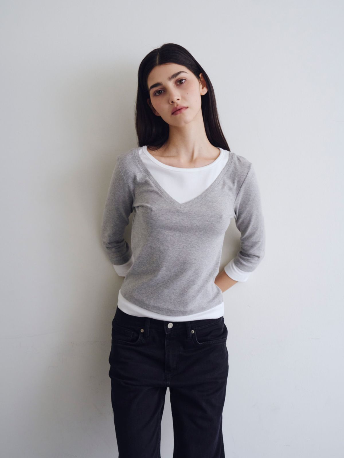 웨이브유니온(WAVE UNION) Layered V-neck Three-quarter sleeve top Heather dark gray