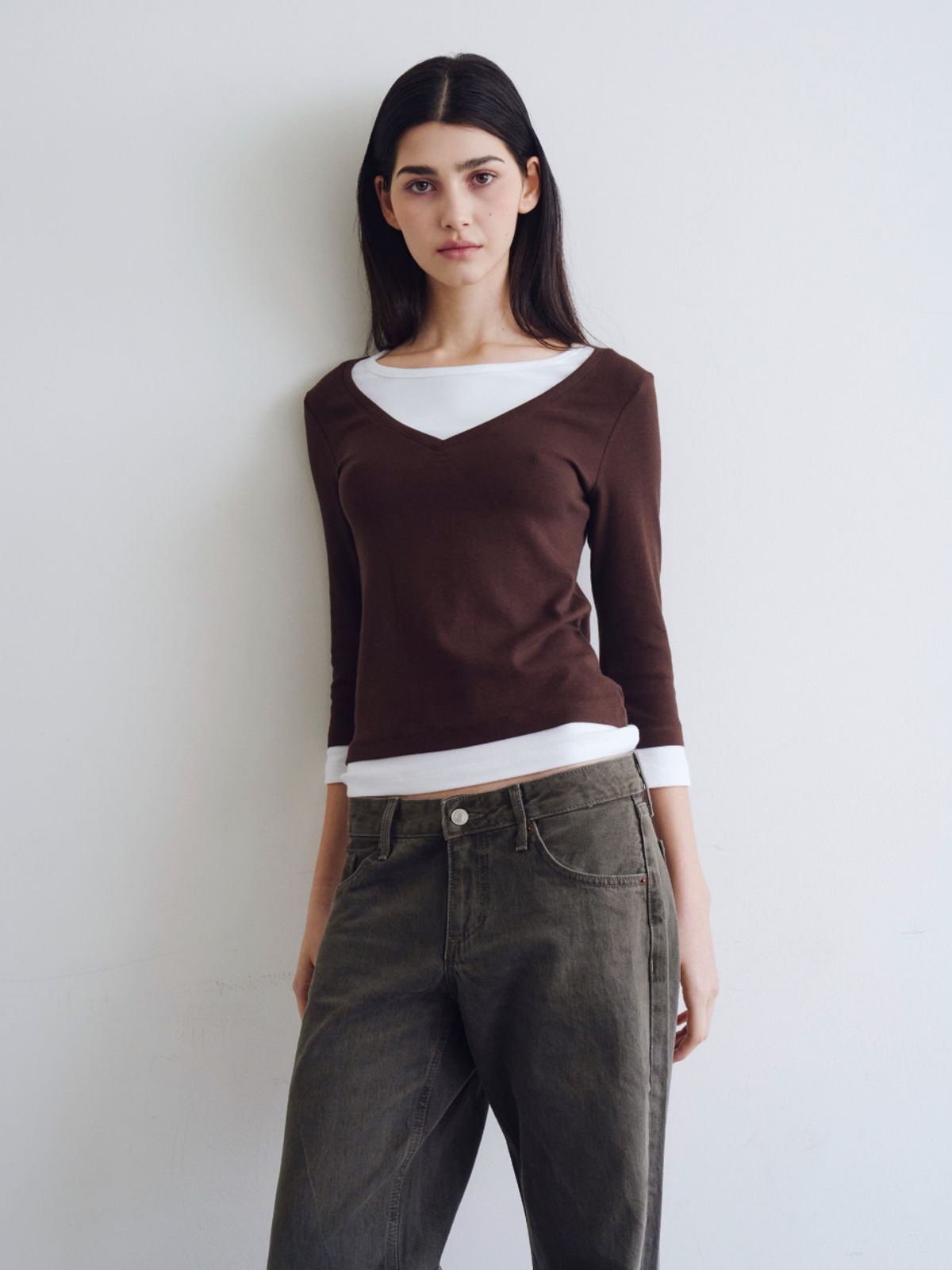 웨이브유니온(WAVE UNION) Layered V-neck Three-quarter sleeve top Brown