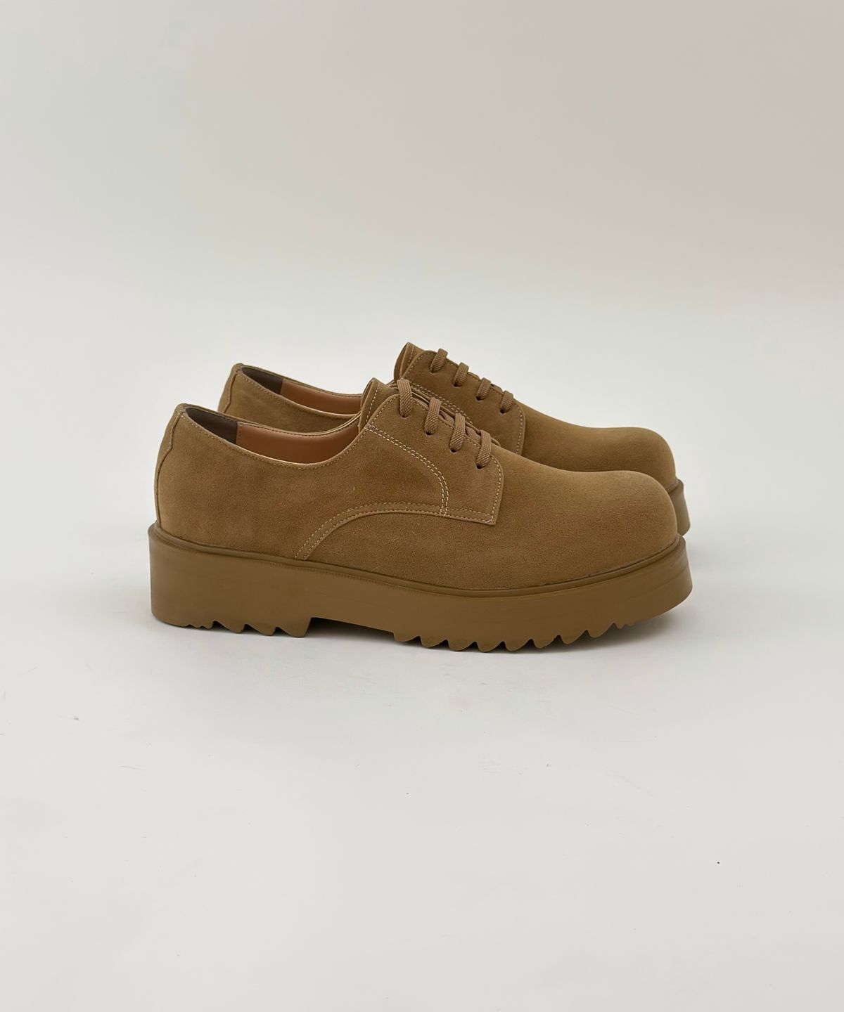 슈피트(SHUFIT) 6.5cm 와이드 더비슈즈 볼륨 스웨이드 베이지 구두 SFT-114