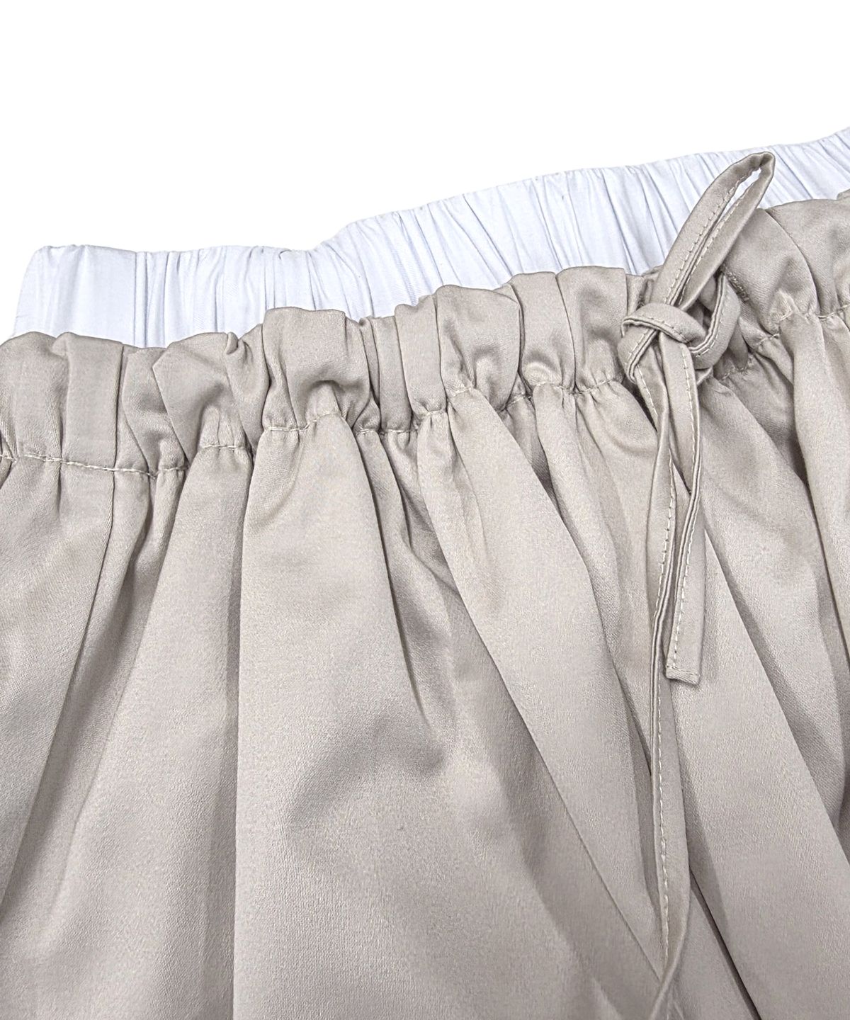소이프유캔(SOIFUCAN) 플리티드 베이지 스커트