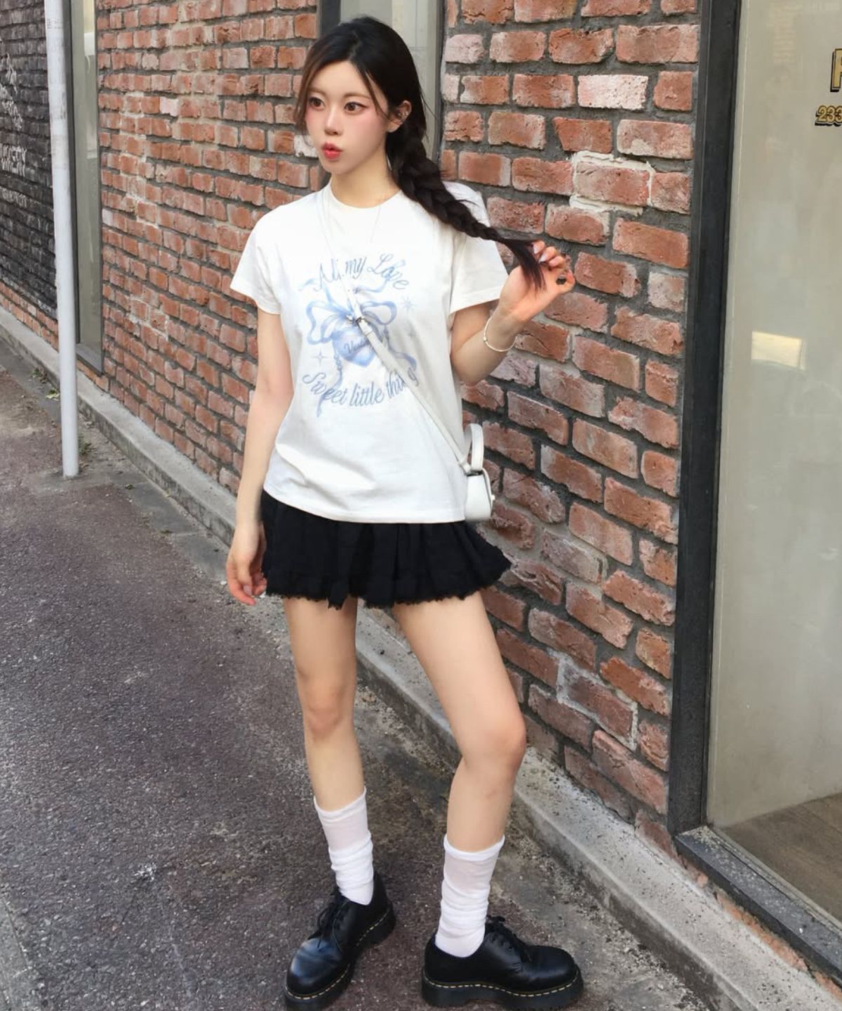 베스티리아(VESTIRYA) Heart Charm Graphic T-shirts White