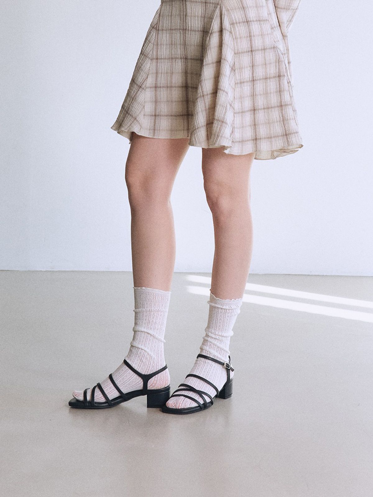 모이지(MOIJI) EO2608 SERIN Mid Sandal(3color)