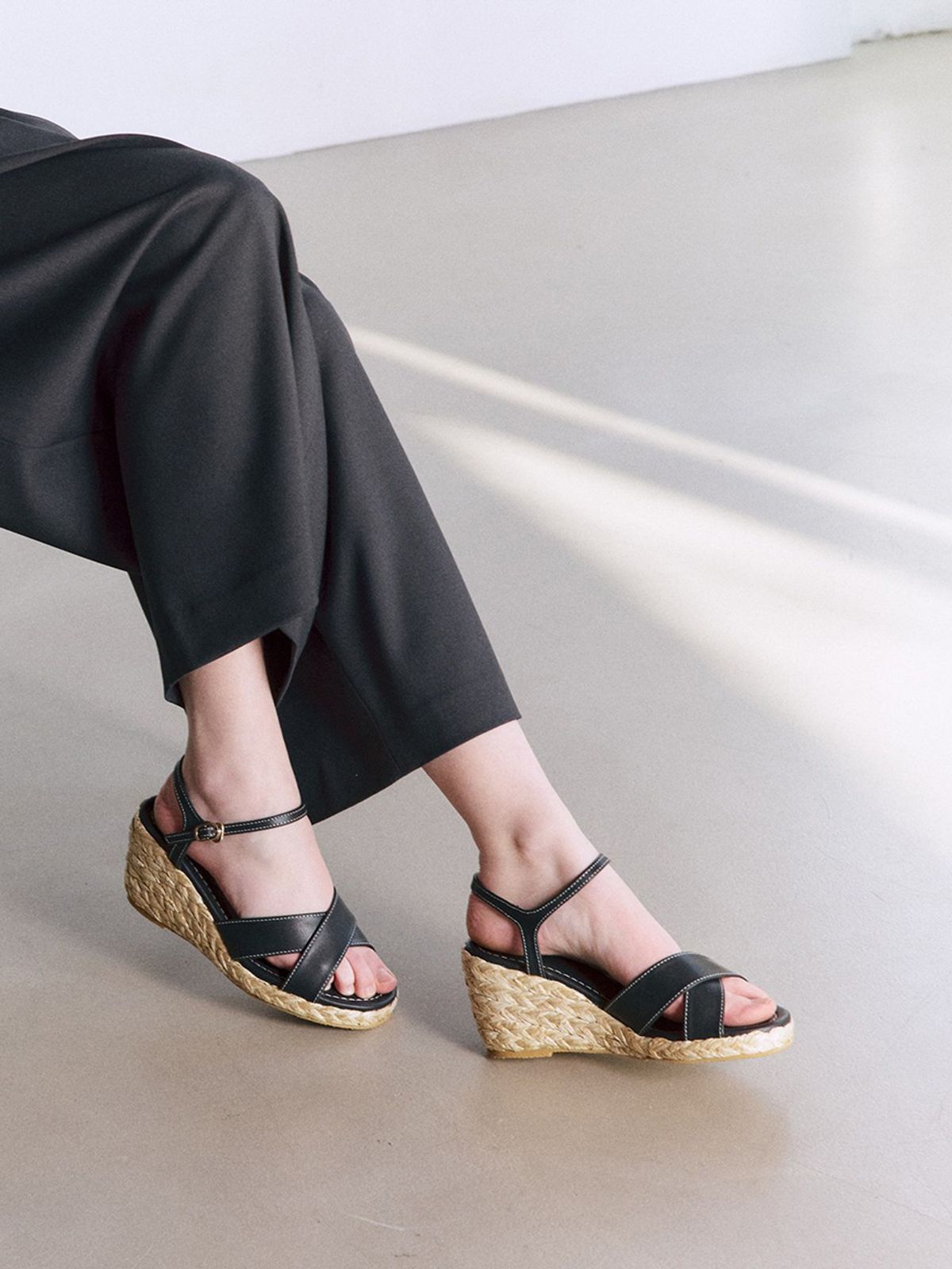모이지(MOIJI) EO2607 Espadrille Wedge Sandals(2Color)