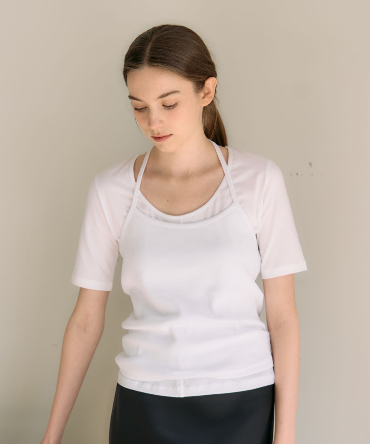 엘리오티(ELLIOTI) Ive Halter Sleeveless Top_5Color