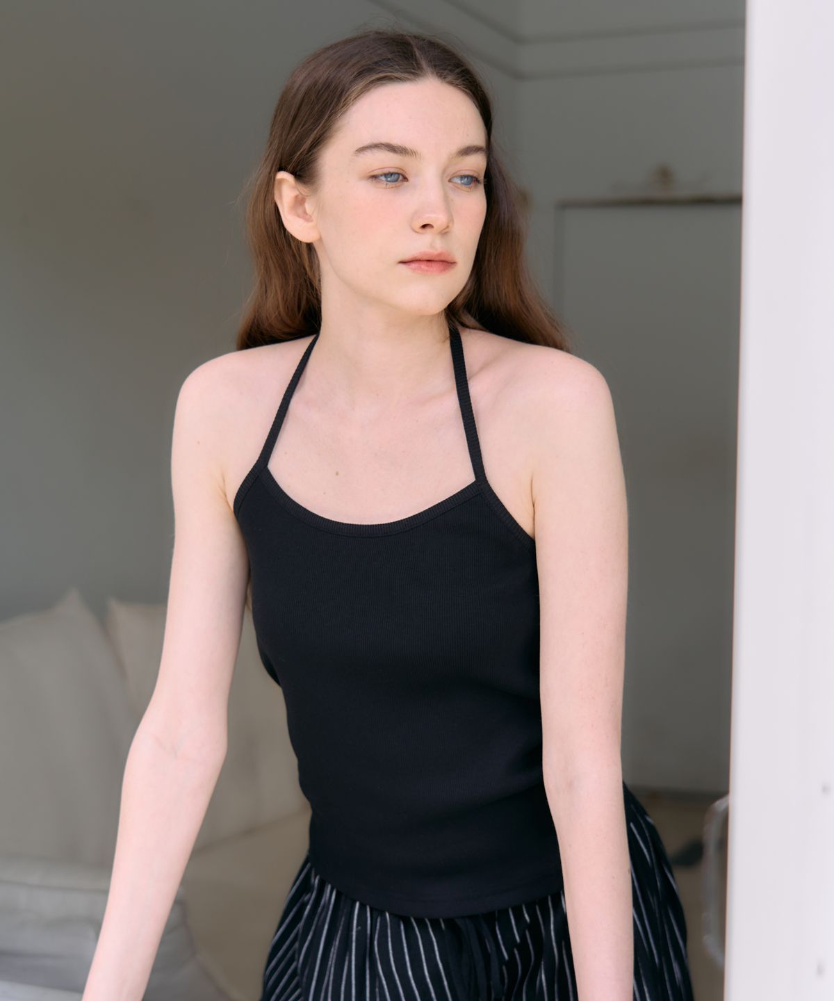 엘리오티(ELLIOTI) Ive Halter Sleeveless Top_5Color