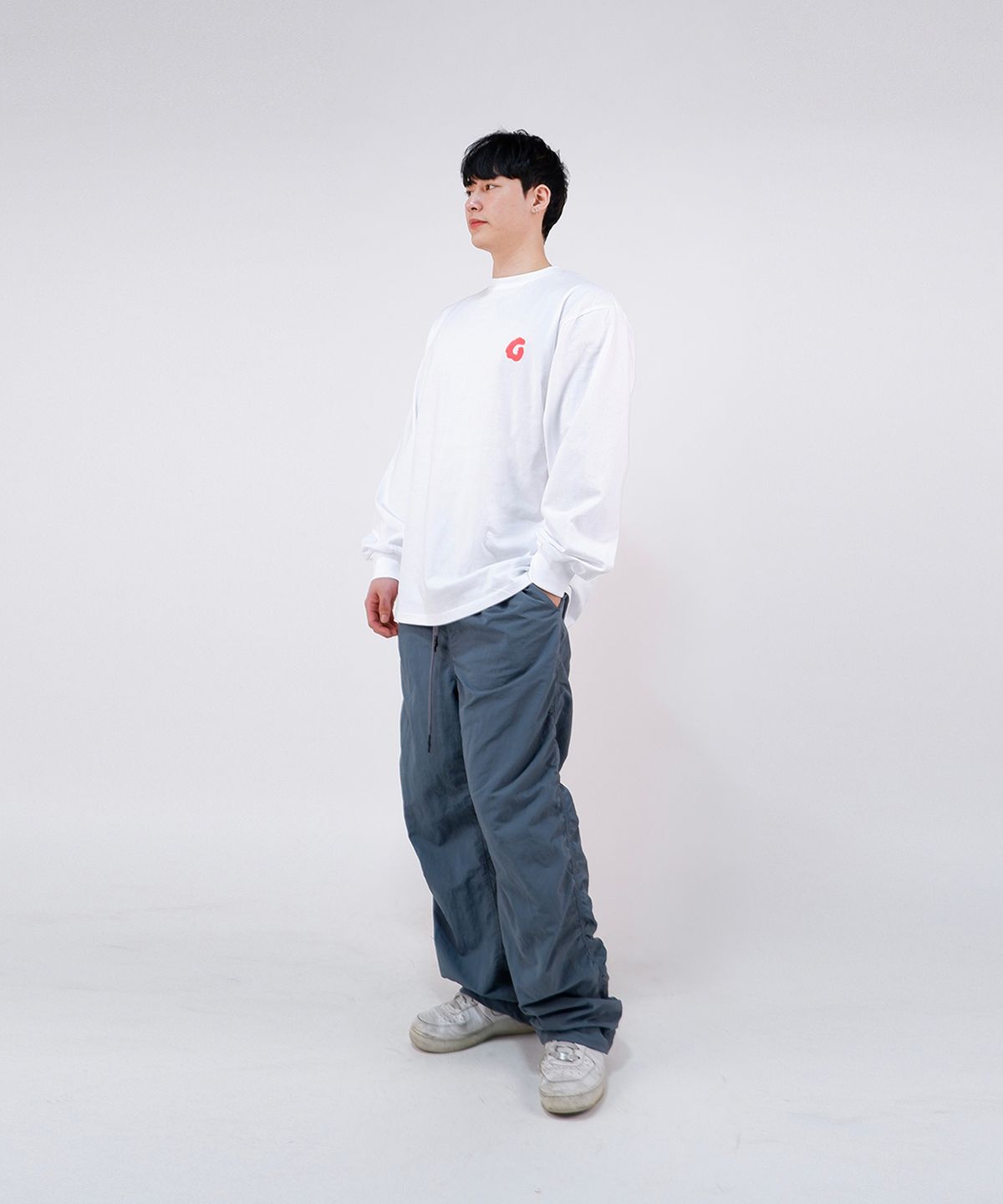 구프오프스튜디오(GOOFOFFSTUDIO) GOFS 메인 로고 롱 슬리브 - 화이트