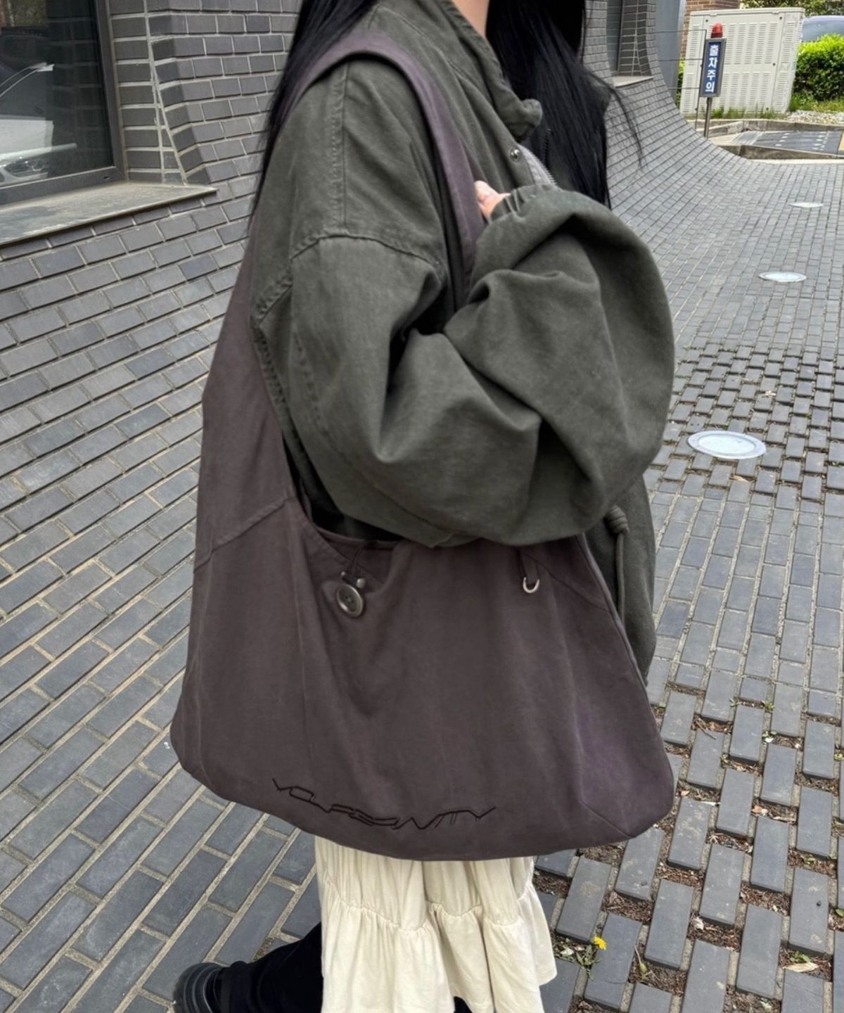 유어그래비티(YOURGRAVITY) String Shoulder Bag - purple brown