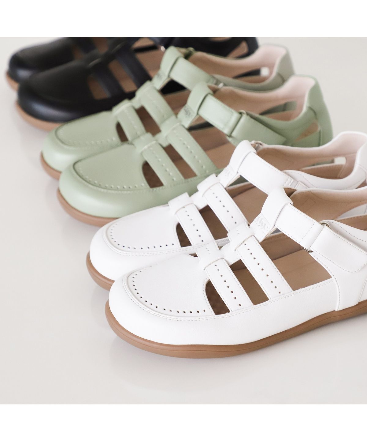 엘칸토(ELCANTO) 마쯔 여성 펀칭디테일 케이지 오픈 슈즈 2.5cm LCWC93M613