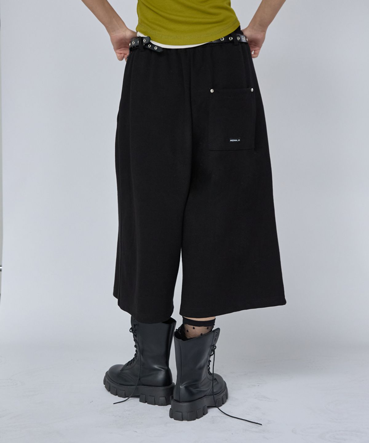 렌세(RENSE) One-Tuck  Wide Bermuda Pants Black