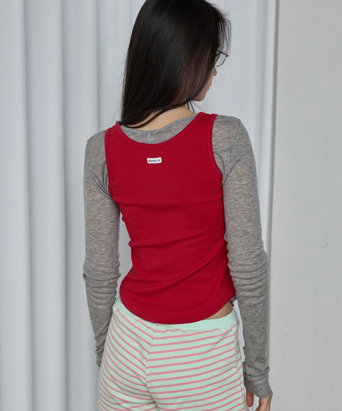 렌세(RENSE) Button Henley Neck Sleeveless Red