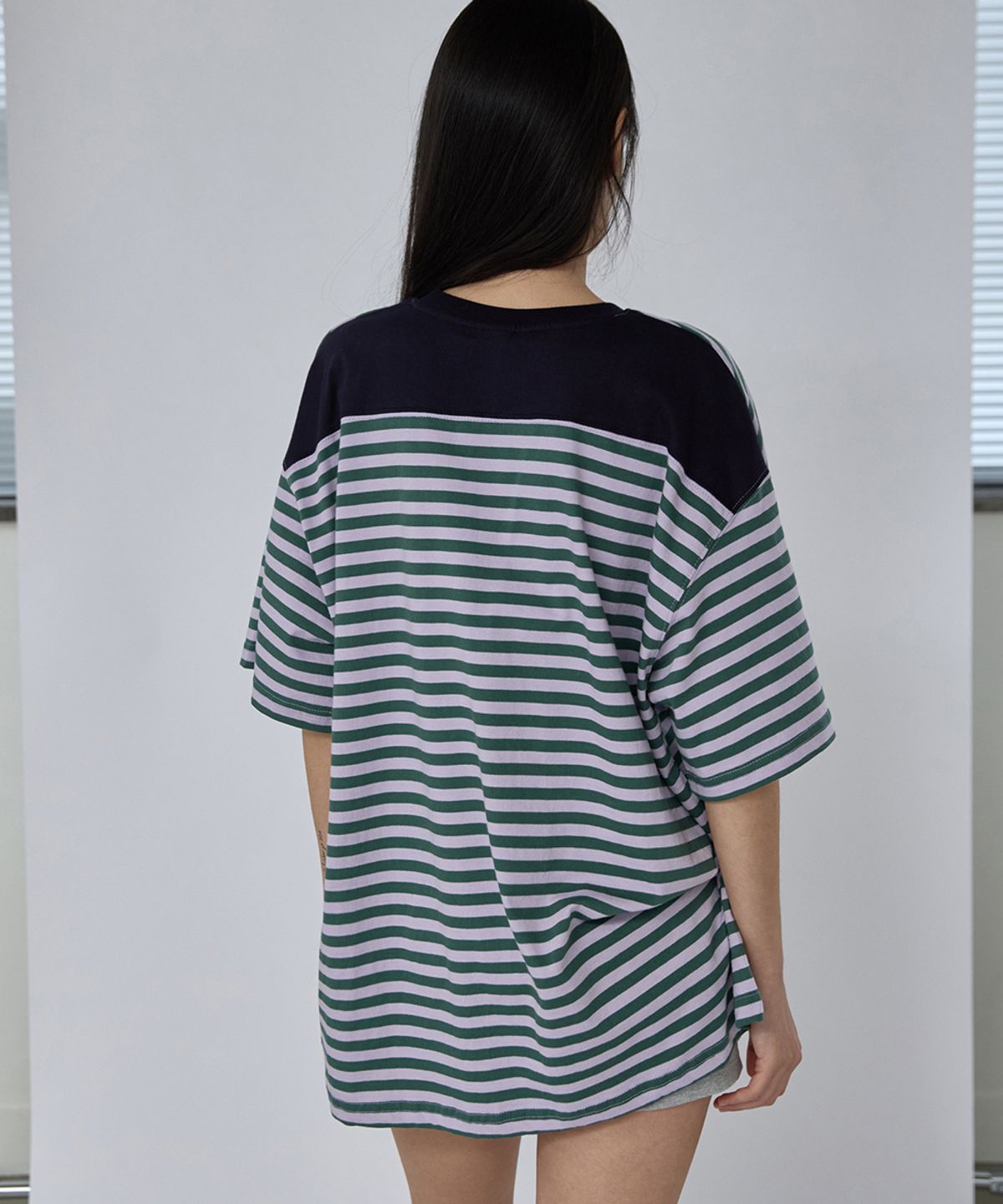 렌세(RENSE) Oversized Logo Stripe Tee Purple