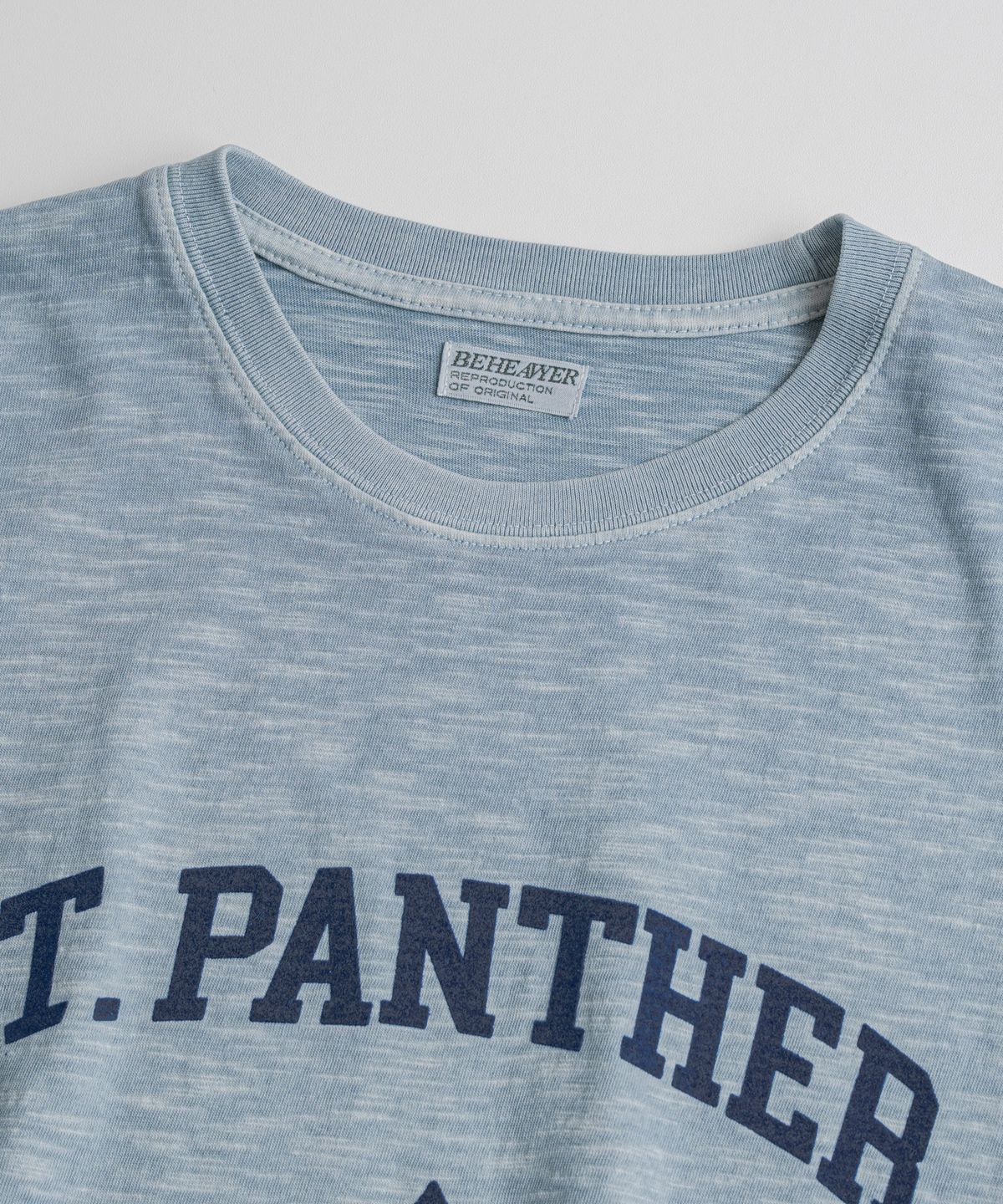 비헤비어(BEHEAVYER) 19XX GRAPHIC TUBLAR T-SHIRTS dust blue