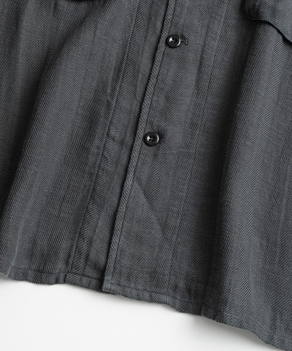비헤비어(BEHEAVYER) DYED HBT LINEN M43 1/2 SHIRTS anthracite