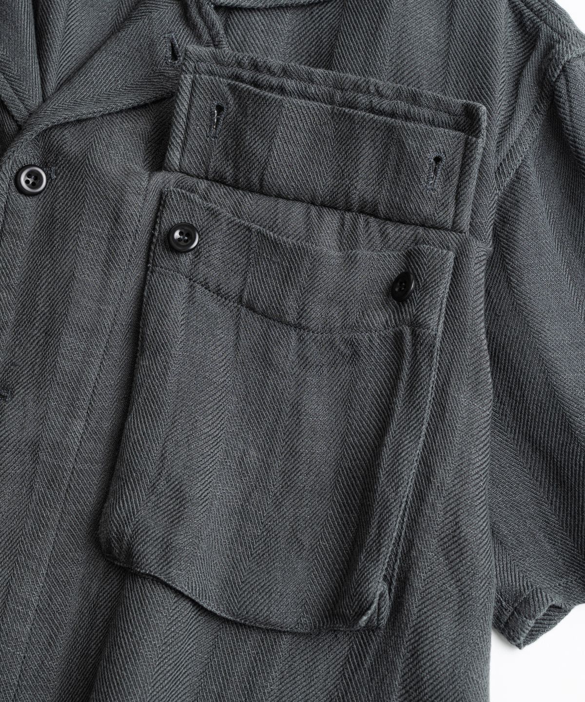 비헤비어(BEHEAVYER) DYED HBT LINEN M43 1/2 SHIRTS anthracite