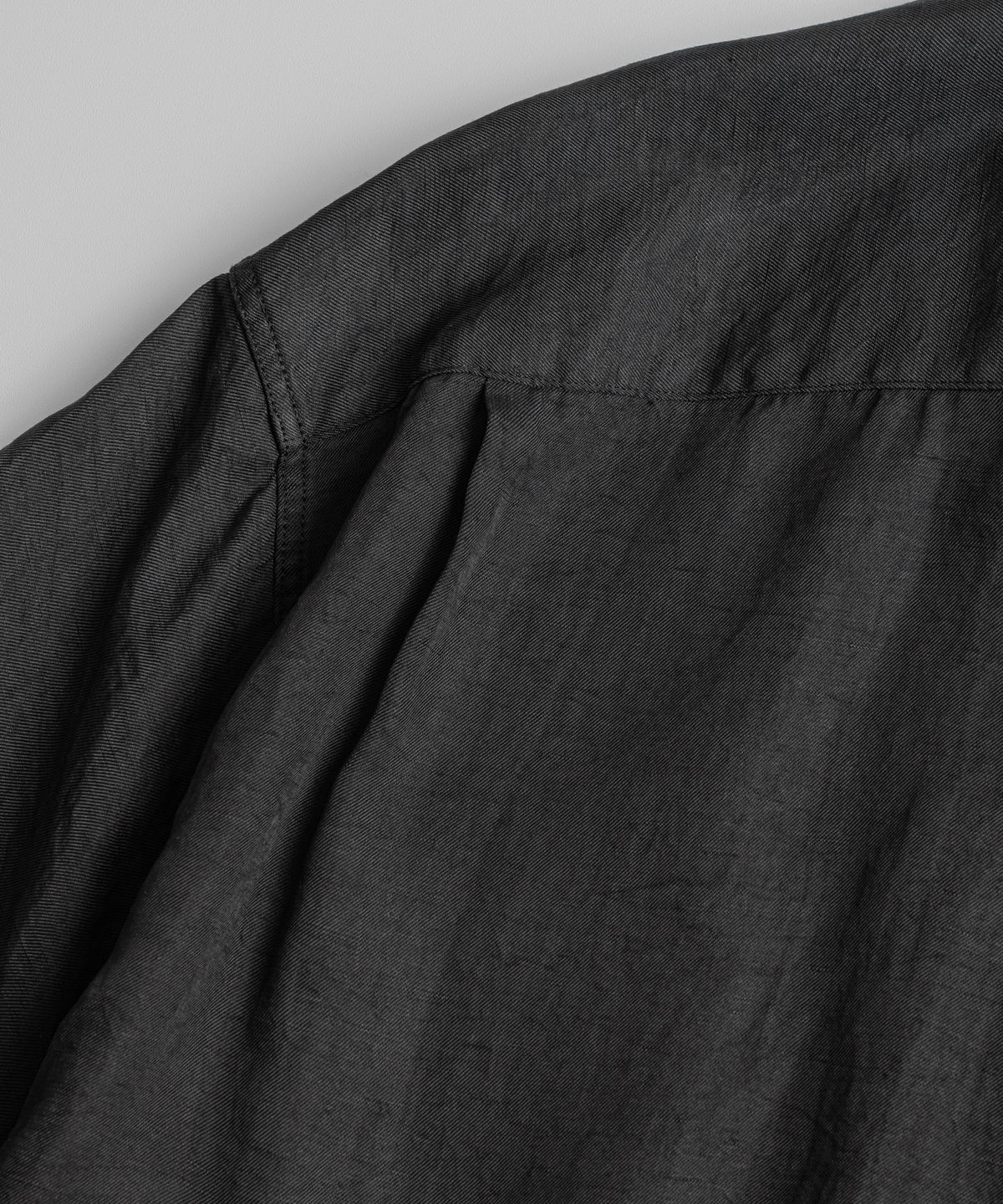 비헤비어(BEHEAVYER) DYED CUPRO BOWLING 1/2 SHIRTS anthracite