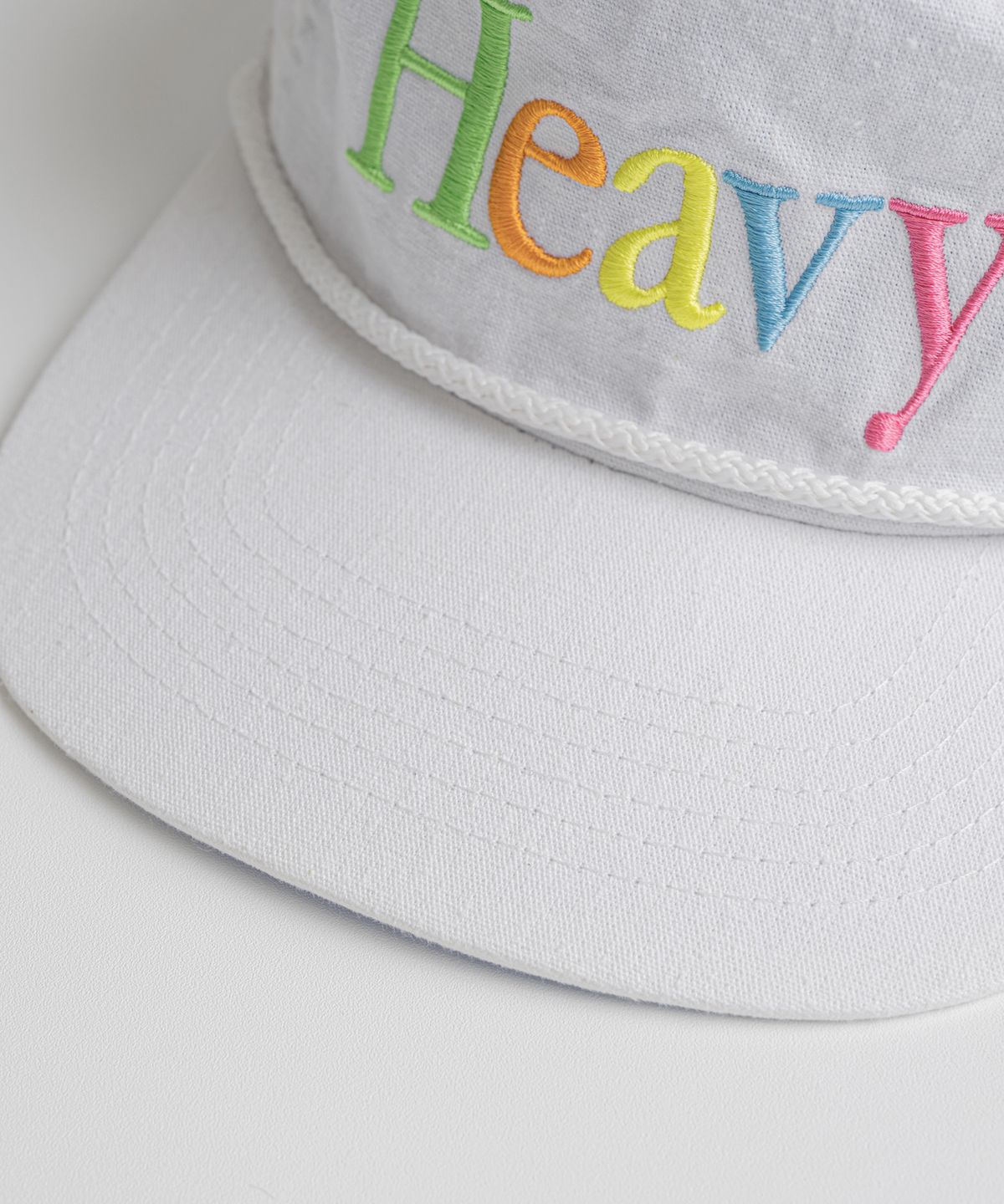 비헤비어(BEHEAVYER) 19XX ROPE TRUCKER CAP off white