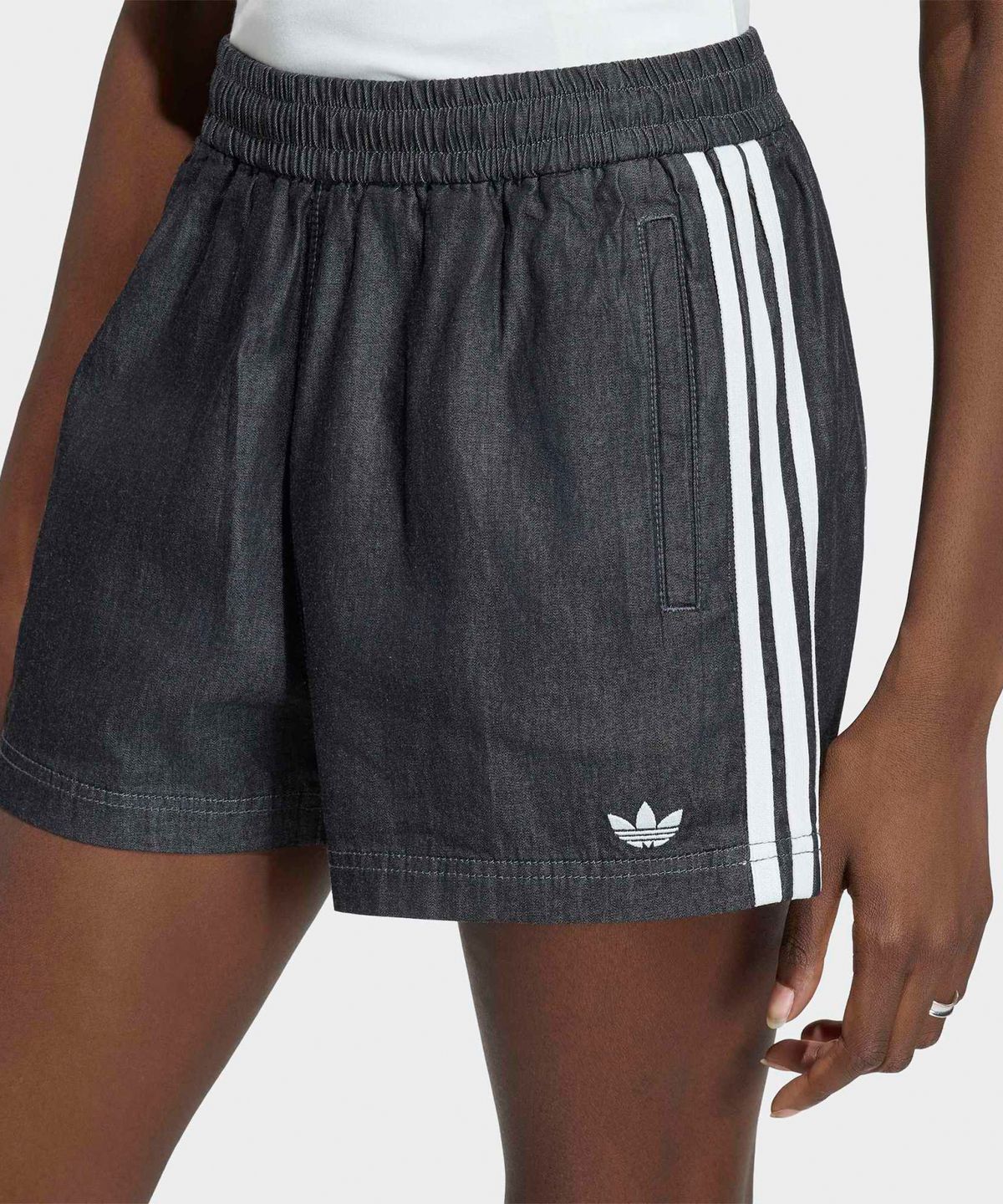 아디다스(ADIDAS) 서머 글로우 데님 숏 팬츠 - 미디엄데님 / KY3171