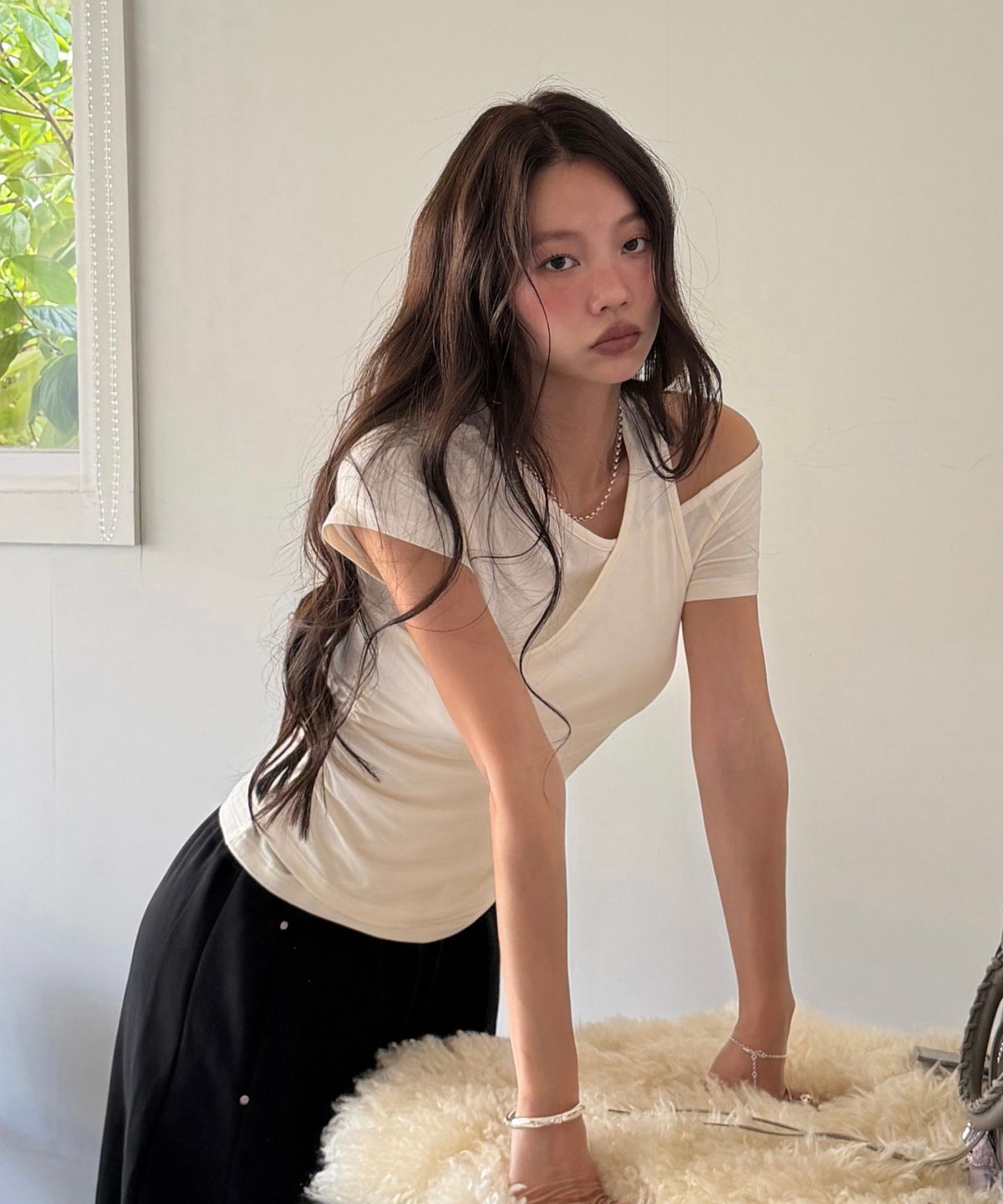 미쏘(MIXXO) 언발 레이어드 반팔 티셔츠_MIWHWG506A